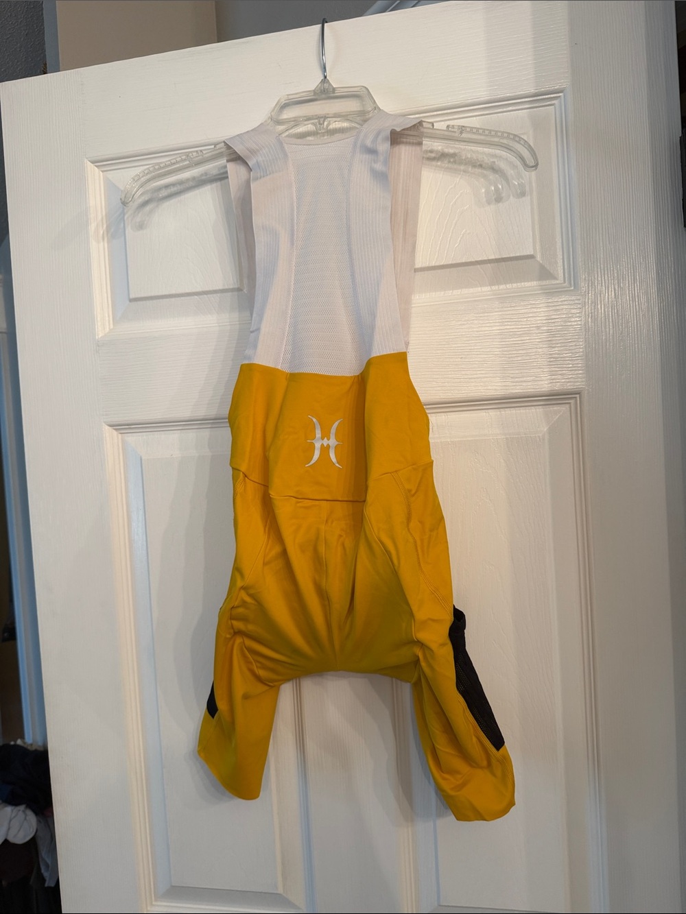 Seamless ColorPop High Waisted Bib Shorts - Picture 6 of 8